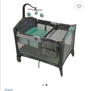 Graco Pack 'n Play Change 'n Carry Playard, Manor